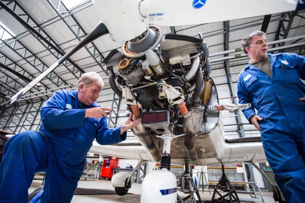 Grob-maintenance-at-RAF-Barkston-Heath