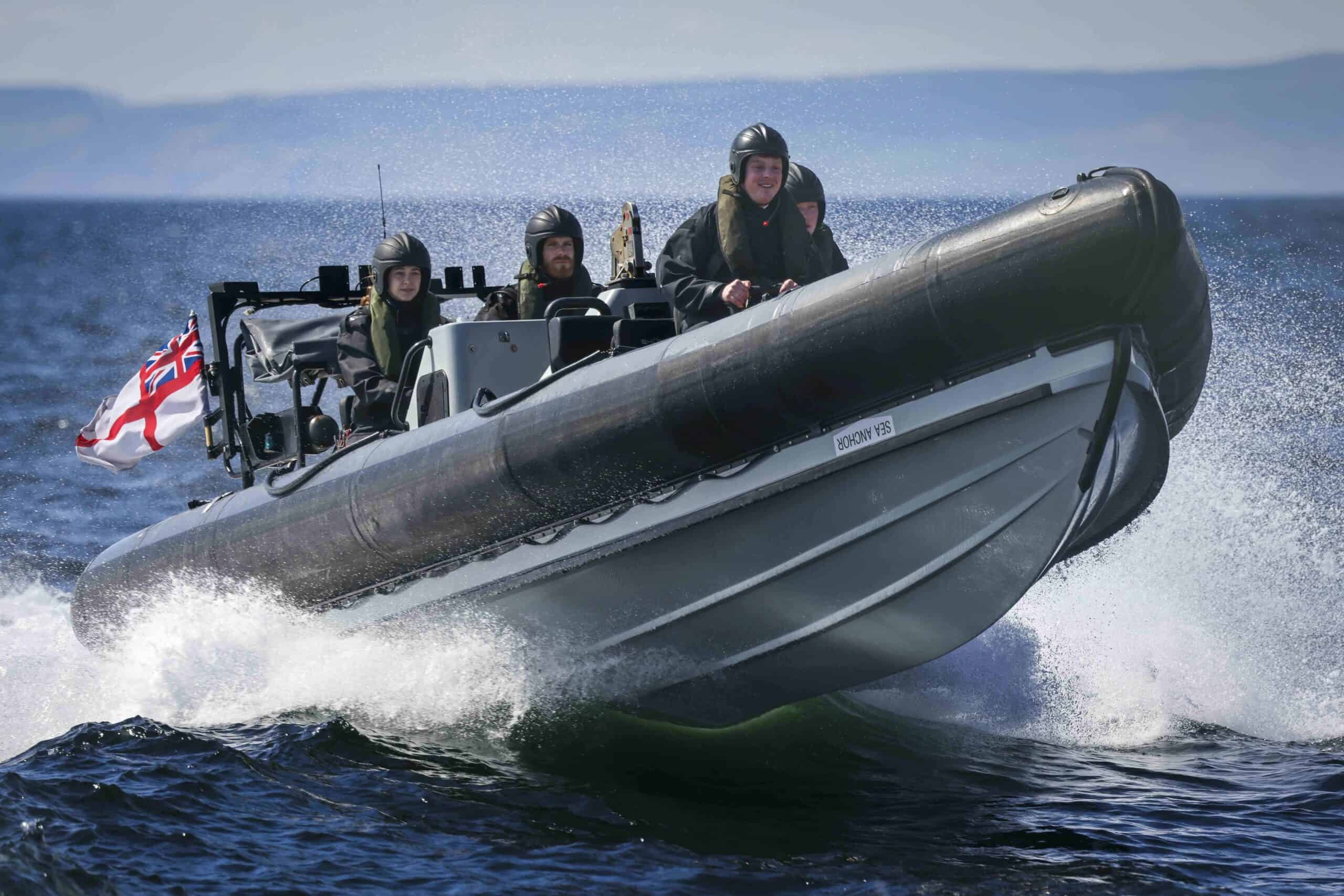 HMS NORTHUMBERLAND MAN OVERBOARD EXERCISE