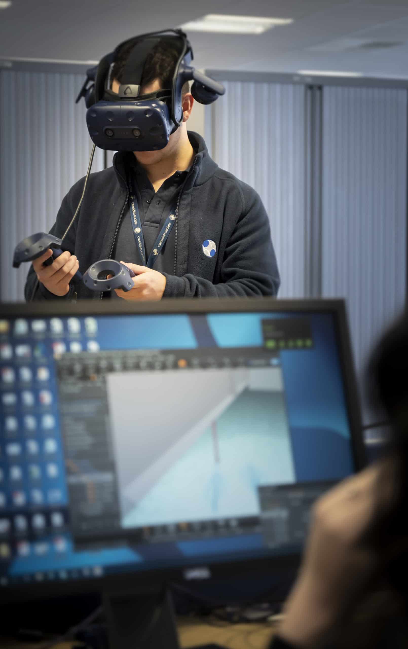 VR-in-the-office-scaled