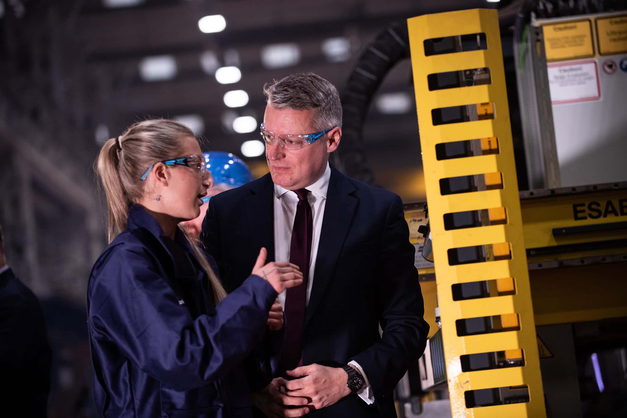 HMS Bulldog steel cut 4